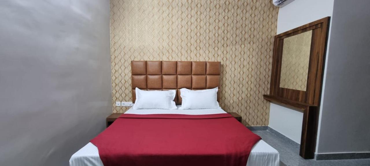 The Appolo Regency Apartment Chennai Exterior photo